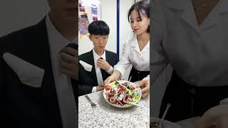 CURE SALAD HAHAHA #mukbang #funny #couple #viralvideo