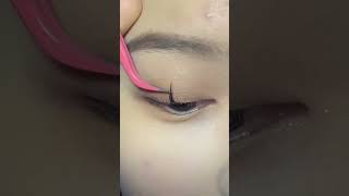 so cute and easy eyelashes hack you will love it! subcribe please!#eyeliner #shorts