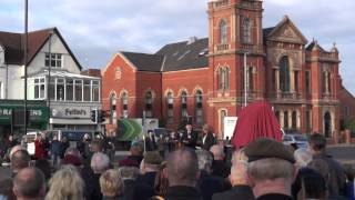 Stan Hollis statue unveiled