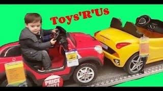 Little Boy SHOPPING at TOYS "R" US! - Mini SHOPPING CART