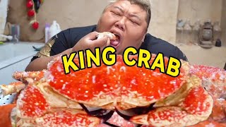 King crab, big brontosaurus as a meal