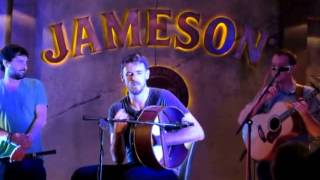 Sine Metu Perform Irish Trad Favorites at Jameson Distillery in Dublin