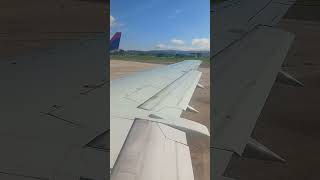 Lovely epic wing view on an old Boeing 737-400 at PEG #aviation #airport #travel #fyp #viral