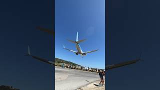 B738 low landing at Skiathos Airport 🛬🔥