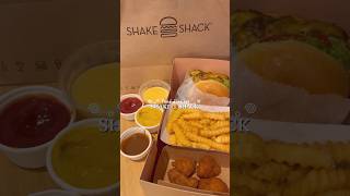 #SHAKESHACK A feast. One bite at a time #Shorts #food #foodie