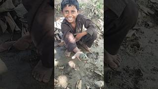 Pakistani Villagers Child Play With Clay #clay #ytshorts #viral