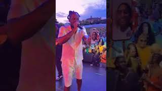 Aidonia calls his wife on stage