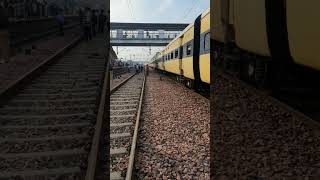 Passenger MEMU vs Vande Bharat #shorts #shortsfeed #ytshorts #vandebharat #train