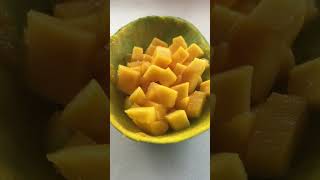 Poured Milk With Fresh Mangoes Pieces ! Mangoes । Milk । Fruits #youtubeshorts