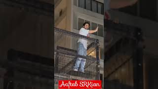 Shahrukh Khan Birthday fans movement at mannat 2 Nov 2024 on 12:00 AM 👀😲 #srk #king #birthday