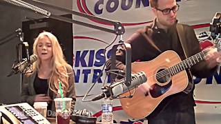 Danielle Bradbery 'My Day' live, acoustic, WOW!