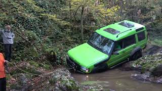 Extreme OFF ROAD Dogs & Land Rover Discovery