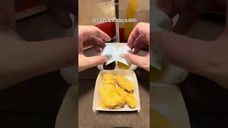 How to eat Mcdonalds's chicken nuggets🇯🇵#japan #japanese #onlyinjapan