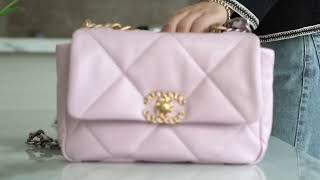 MODEL SHOW: CHANEL SMALL 19 FLAP BAG AS1161 B07327 NK231