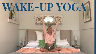 WAKE-UP YOGA | MORNING STRETCHES | Nina Elise Yoga & Fitness