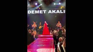 #demetakalın #konser #golmagazinee