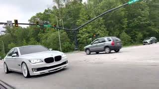 Light pull in the BMW Alpina B7 with straight pipes