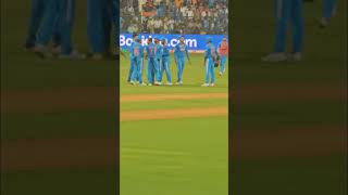 Shami & Jadeja combo on field.. @ICC #cwc23 #shorts #viral #mhd_vlogs