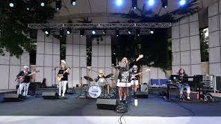 Sweet Caroline | The 6PAK All Girl Band Live @Frederick Meijer Gardens👇🏻CHECK OUT THESE FUN FACTS🎤🎸🥁