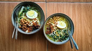 Bubur menggunakan sentuhan bumbu khas Bali, pernah coba?