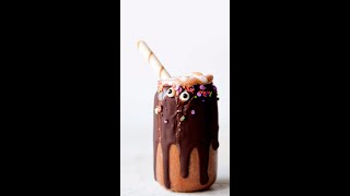 Easy&Healthy Chocolate Freakshake 👻