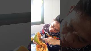 yummy papaya..#shortfilm #trending #satisfying #skillful