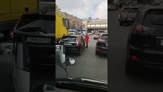 Фурой, зацепила Honda FIT на луговой и вторая