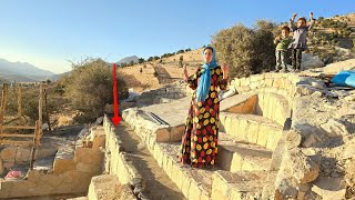 Nomadic master builder Lady: Completing the most amazing roof on the cave