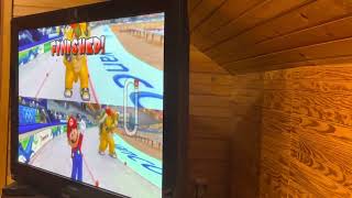 Bowser loses to Mario in Speed Skating 500m