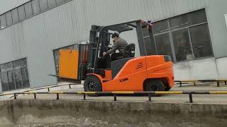 2 TON ELECTRIC FORKLIFT