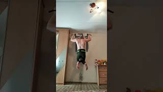 Подтягивания с гирей 32кг на 30 раз Pull Ups +32kgx30reps bw: 115kg #shorts #gym