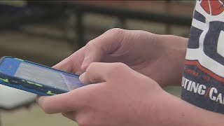 Long Island school district parents divided over classroom cellphone ban | NBC New York