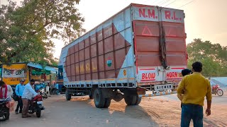 World's biggest "Unboxing" on YouTube 🏍️🚛  Bundelkhand. #Mahoba  Credit:-Yadav motors Mahoba