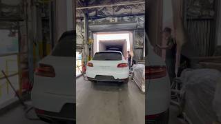 4 cars loading 40” container