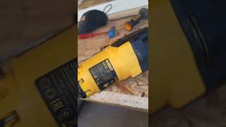 DeWALT D25133_Qs comutator sens îmbâcsit de praf