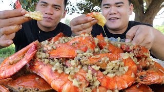 OUTDOOR COOKING | GARLIC BUTTER CRAB AND SUGPO MUKBANG (HD)