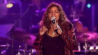 Gloria Gaynor & Metropole Orchestra - Do you hear what I hear? - Maxproms 25-12-11 HD