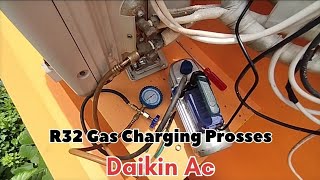 R32 Gas || R32 Gas Charging || R32 Gas Charging in Daikin Split AC || Technical Hulchal