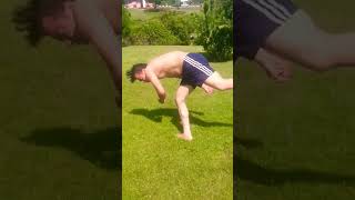 🔥💪تریکینگ #tricking #youtubeshorts #amazing #capoeira #پارکور #lifestyle #kick #grass #gaming #funny