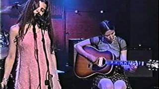 Mazzy Star - Fade Into You (Conan Live)