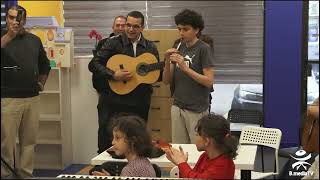 Rabah Asma en visite à l'école de musique Tutorat Prof / Enseignant : Lounes Guerroudj