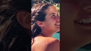 Sara Sampaio in Instagram live