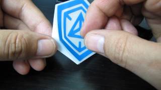 How to apply a vinyl sticker onto a mobile phone