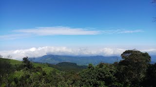 Keindahan diatas kawah putih tersembunyi