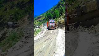 viral truck driver ki video #truck #viralvideo #virlshort #ytshortstruck #viralshorts #viraltrending