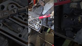 Mini snapon torque wrench in action