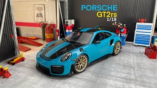 AutoArt Porsche 911 gt2 rs model car