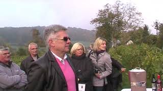 Jacques Fontenier parrain d'un pied de vigne au Clos Gerberoy, 22 octobre 2011.