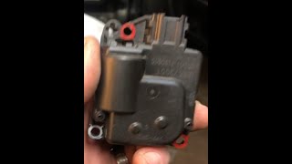 Replacing Blend Door Actuator in 2012 Charger (1 of 3)