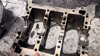 Jeep Grand Cherokee WK2 engine tear down. Big end bearing failure.